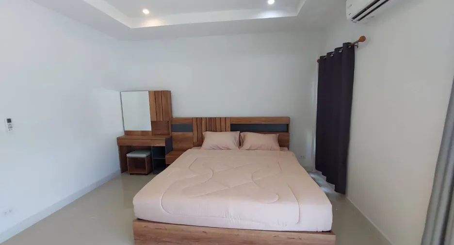 For rent 3 bedrooms townhouse in Thalang, Phuket