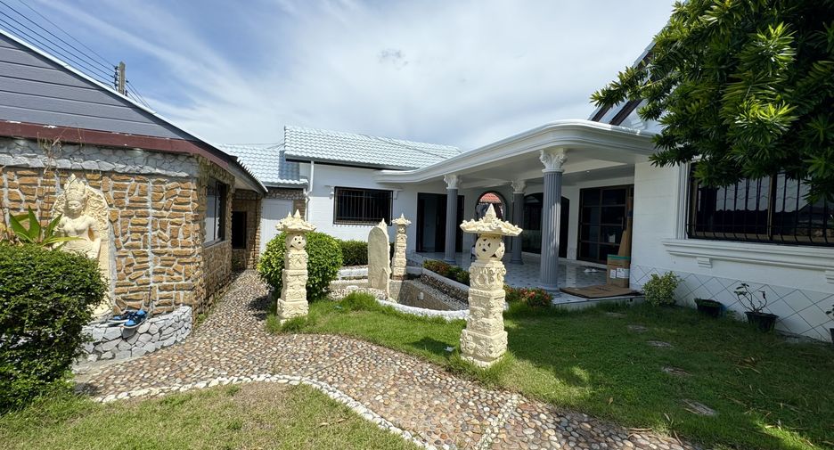 À vendre et à louer 4 chambres maison à Bang Lamung, Chonburi