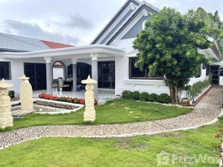 À vendre et à louer 4 chambres maison à Bang Lamung, Chonburi
