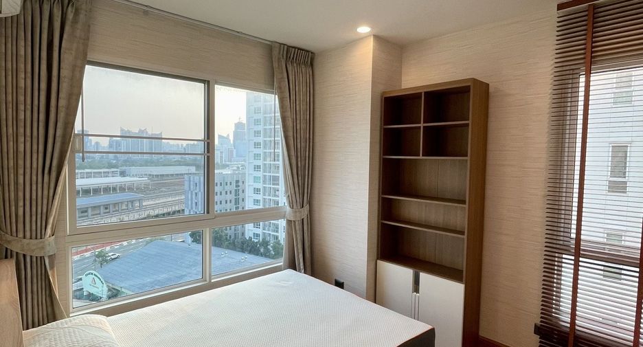 À louer 2 chambres condo à Huai Khwang, Bangkok