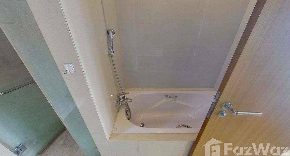 For sale and for rent 4 bedrooms condo in Bang Kho Laem, Bangkok