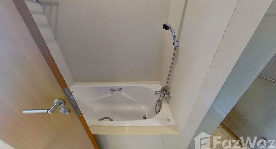 For sale and for rent 4 bedrooms condo in Bang Kho Laem, Bangkok