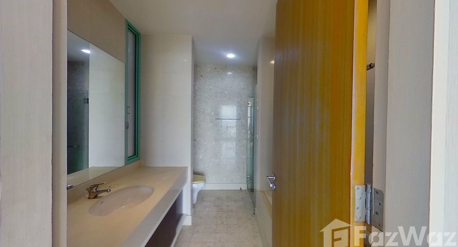 For sale and for rent 4 bedrooms condo in Bang Kho Laem, Bangkok