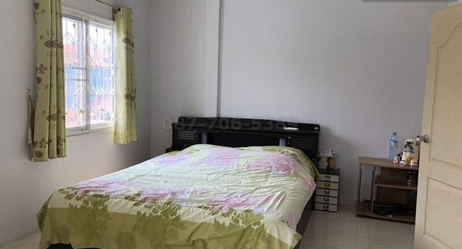 Продажа 3 спальни таунхаус в Нонг Чок, Бангкок