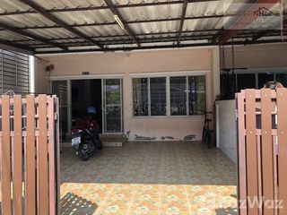 À vendre 3 chambres maison de ville à Nong Chok, Bangkok