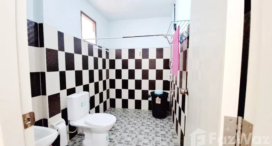 For sale 8 ベッドルーム house in Mueang Udon Thani, Udon Thani