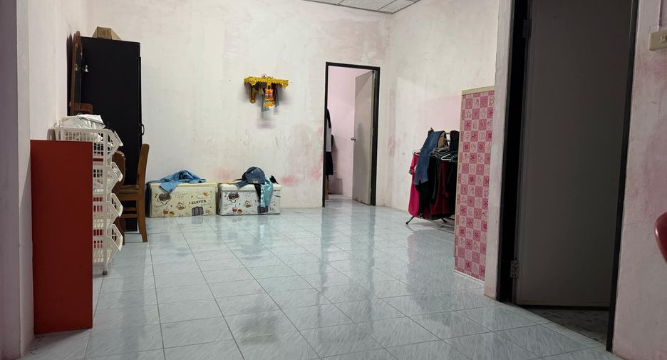 For sale 1 bed townhouse in Phrasaeng, Surat Thani