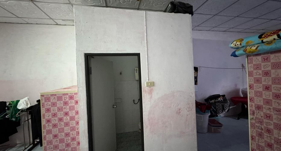 For sale 1 bed townhouse in Phrasaeng, Surat Thani