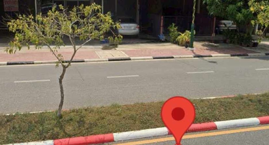 For sale 1 bed townhouse in Phrasaeng, Surat Thani