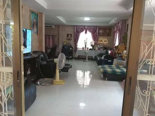 Casa en venta de 4 habitaciones en Bang Sao Thong, Samut Prakan