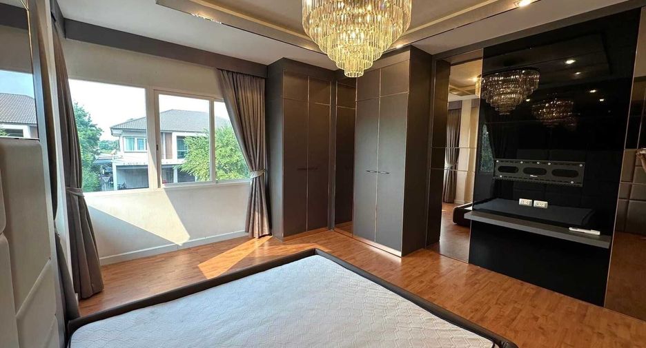 À vendre et à louer 3 chambres maison à Thawi Watthana, Bangkok