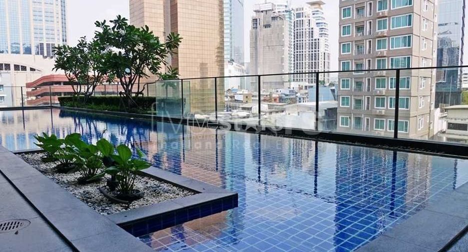 For sale 2 ベッドルーム condo in Khlong Toei, Bangkok