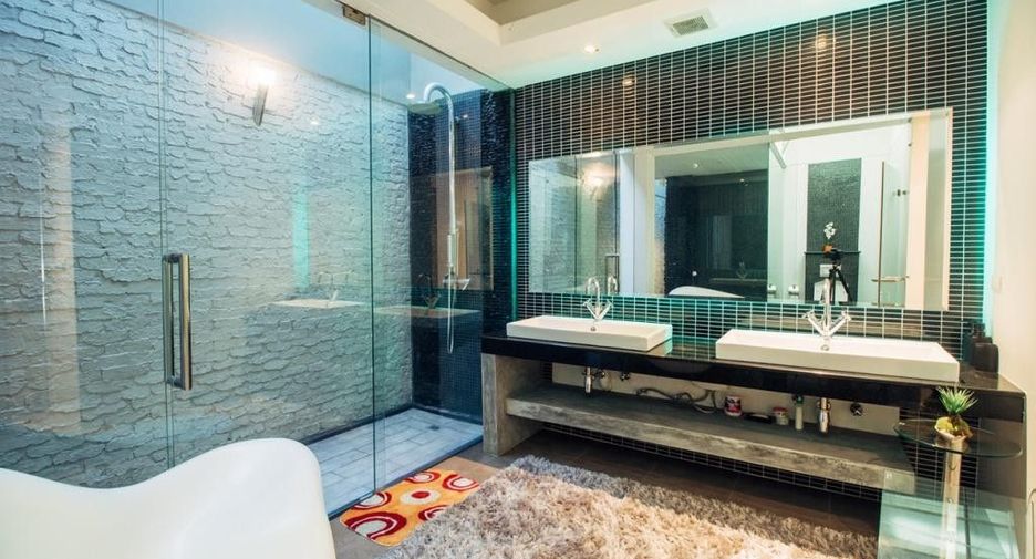 À vendre 3 chambres villa à Kathu, Phuket