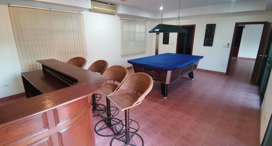 Haus zur Miete mit 5 Zimmer in Bang Lamung, Chonburi