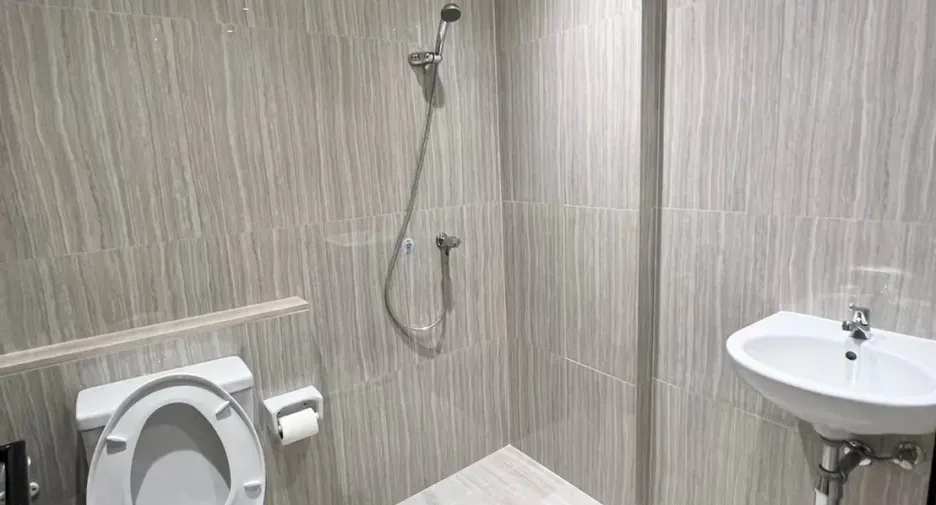 For sale 4 bedrooms condo in Watthana, Bangkok