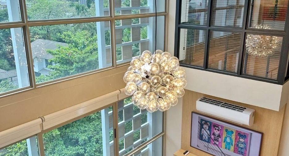 For sale 4 bedrooms condo in Watthana, Bangkok