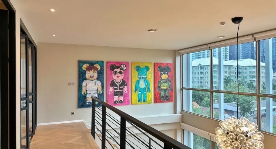 For sale 4 bedrooms condo in Watthana, Bangkok