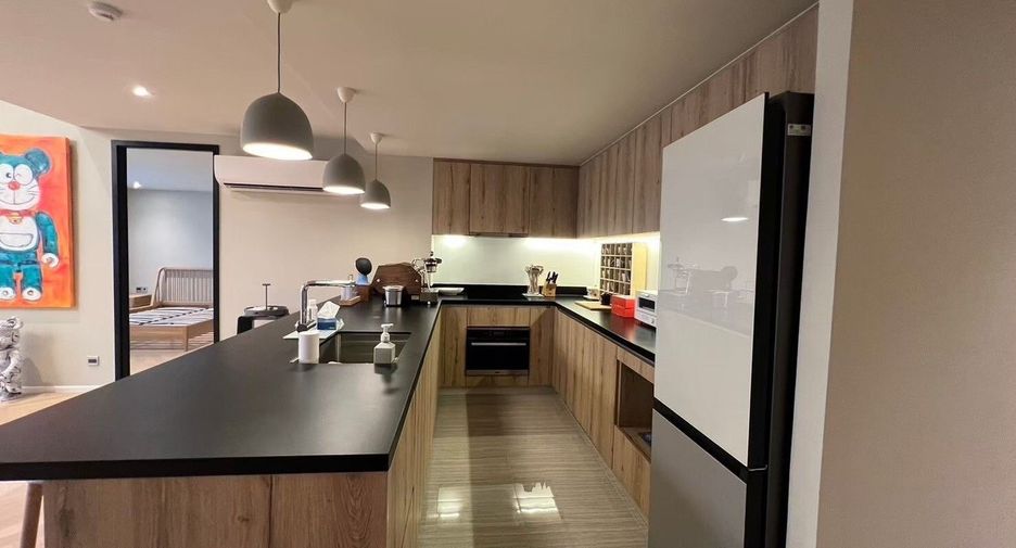 For sale 4 bedrooms condo in Watthana, Bangkok