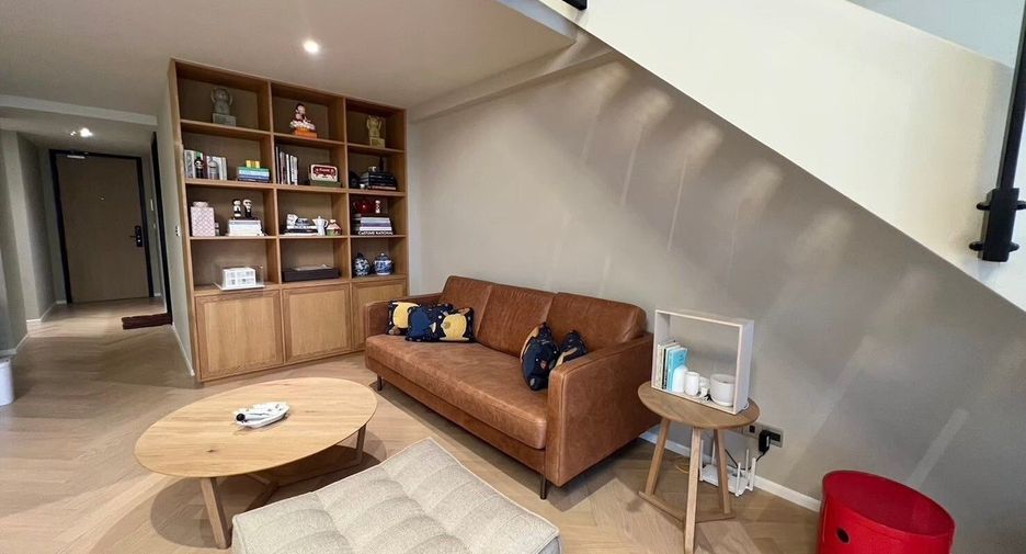 For sale 4 bedrooms condo in Watthana, Bangkok