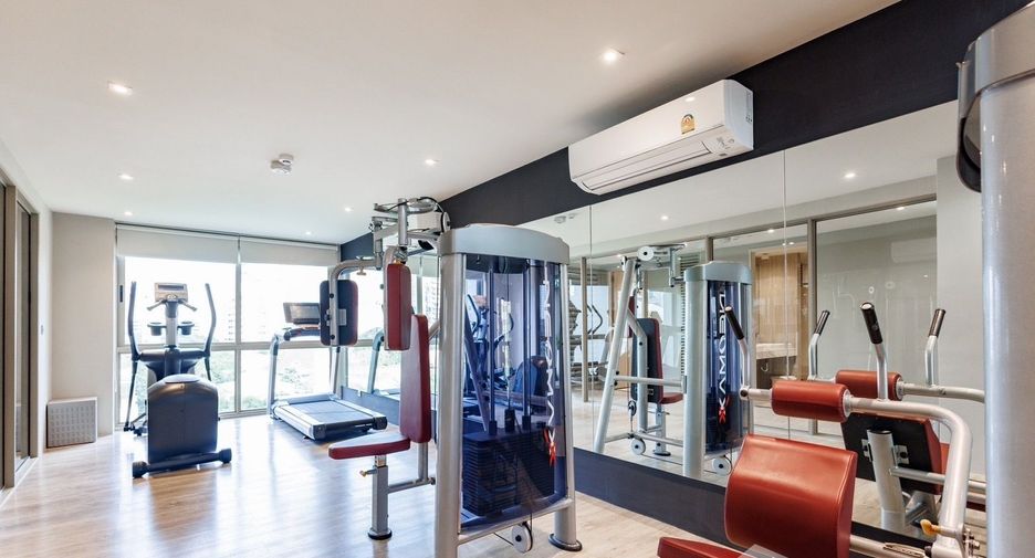 For sale 4 bedrooms condo in Watthana, Bangkok