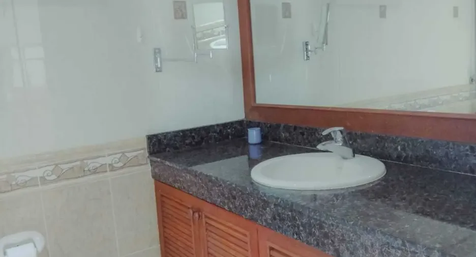 For rent 3 bedrooms townhouse in Kathu, Phuket