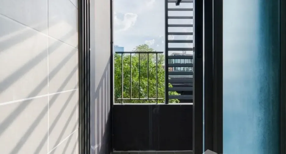 For sale 1 bed condo in Suan Luang, Bangkok