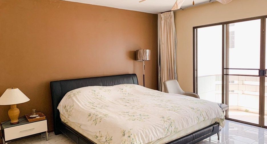 Casa en venta de 5 habitaciones en Bang Lamung, Chonburi