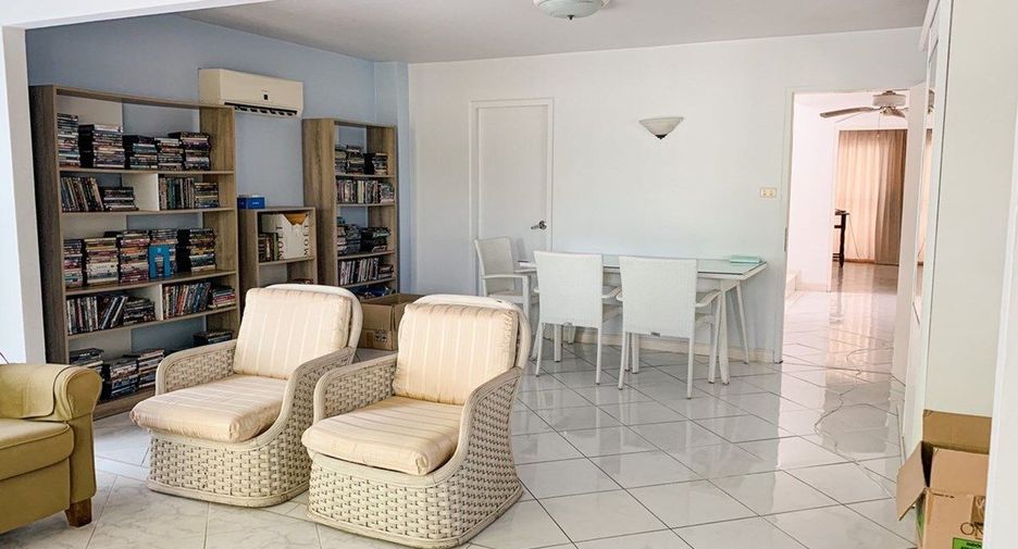 Casa en venta de 5 habitaciones en Bang Lamung, Chonburi