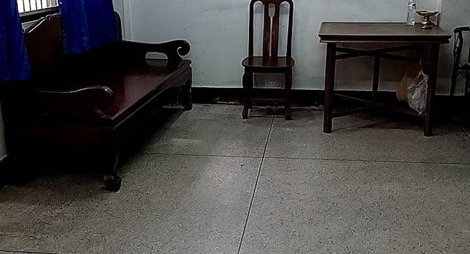 出售 5 卧室 联排别墅 在 Bangkok Yai, 曼谷