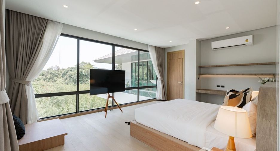 For sale and for rent 4 bedrooms villa in Mueang Phuket, Phuket