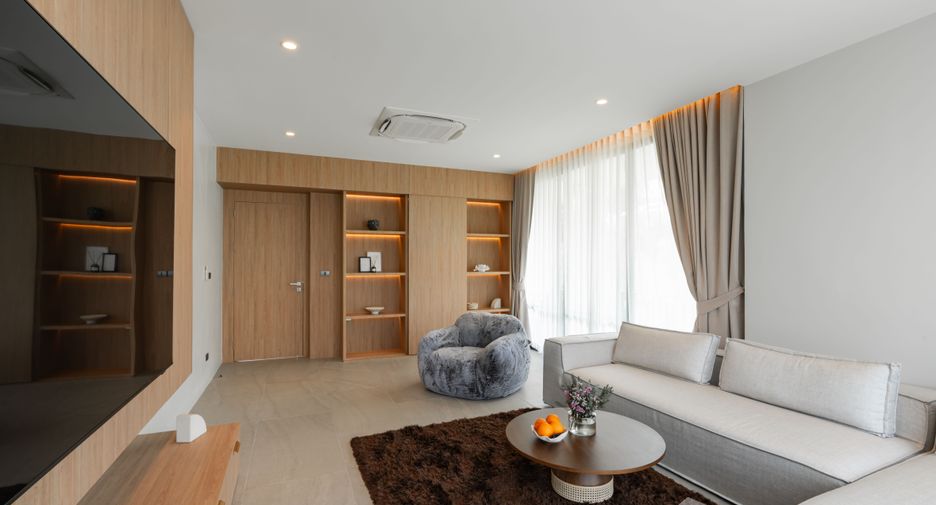 For sale and for rent 4 bedrooms villa in Mueang Phuket, Phuket