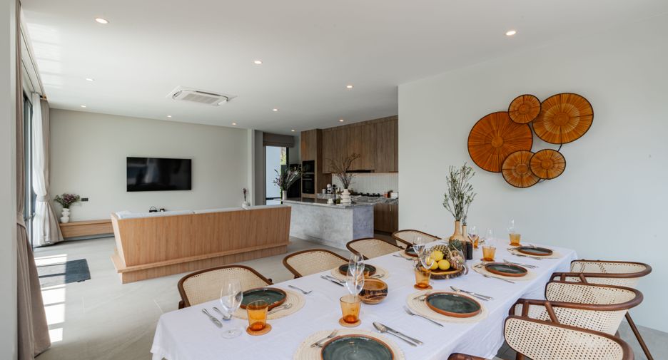 For sale and for rent 4 bedrooms villa in Mueang Phuket, Phuket