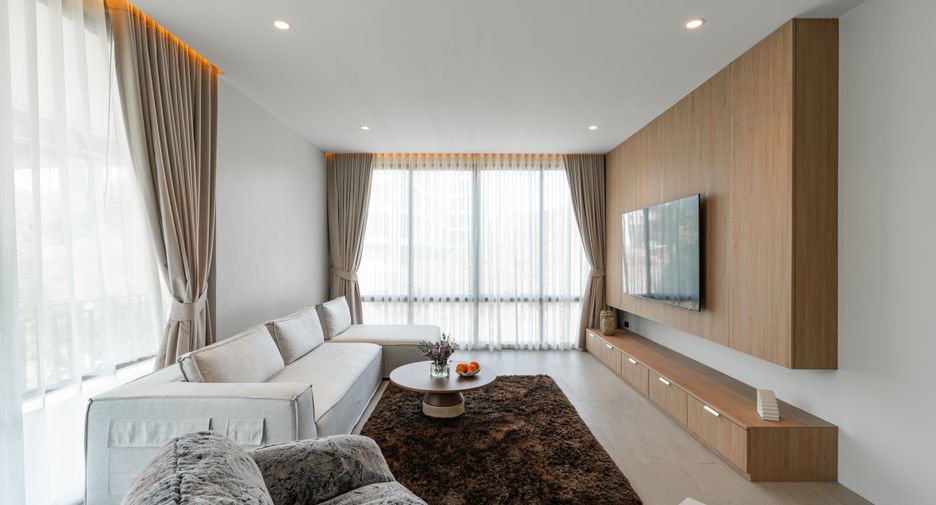 For sale and for rent 4 bedrooms villa in Mueang Phuket, Phuket