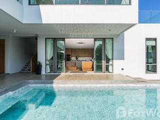 For sale そして for rent 4 ベッドルーム villa in Mueang Phuket, Phuket