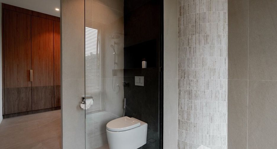 For sale and for rent 4 bedrooms villa in Mueang Phuket, Phuket