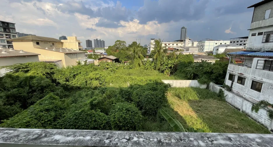 Reihenhaus zum Kauf und zur Miete mit 6 Zimmer in Bang Sue, Bangkok