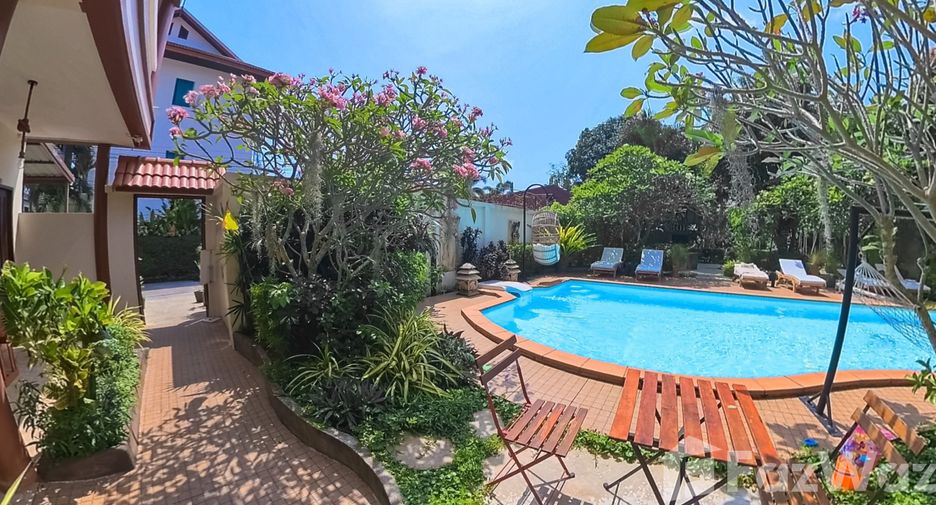 For rent 2 bedrooms villa in Mueang Phuket, Phuket