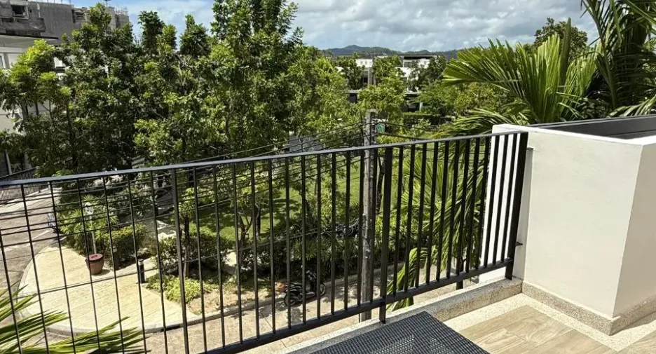 For sale 3 bedrooms townhouse in Thalang, Phuket