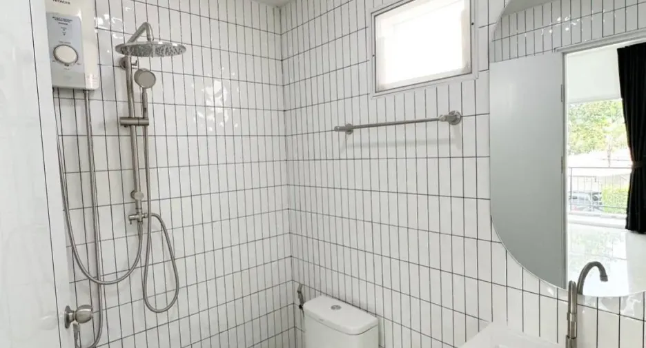 For sale and for rent 6 bedrooms villa in Bang Lamung, Chonburi