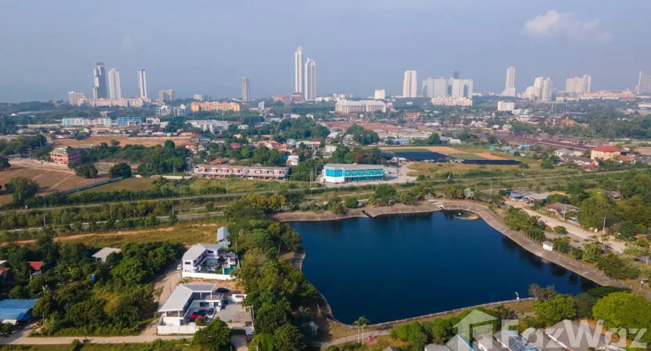 For sale and for rent 6 bedrooms villa in Bang Lamung, Chonburi