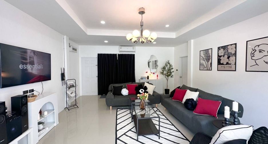 For sale and for rent 6 bedrooms villa in Bang Lamung, Chonburi