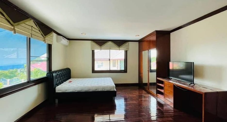 For rent 4 bedrooms house in Bang Lamung, Chonburi