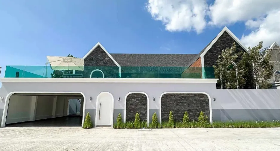 For sale 4 bedrooms villa in Bang Lamung, Chonburi