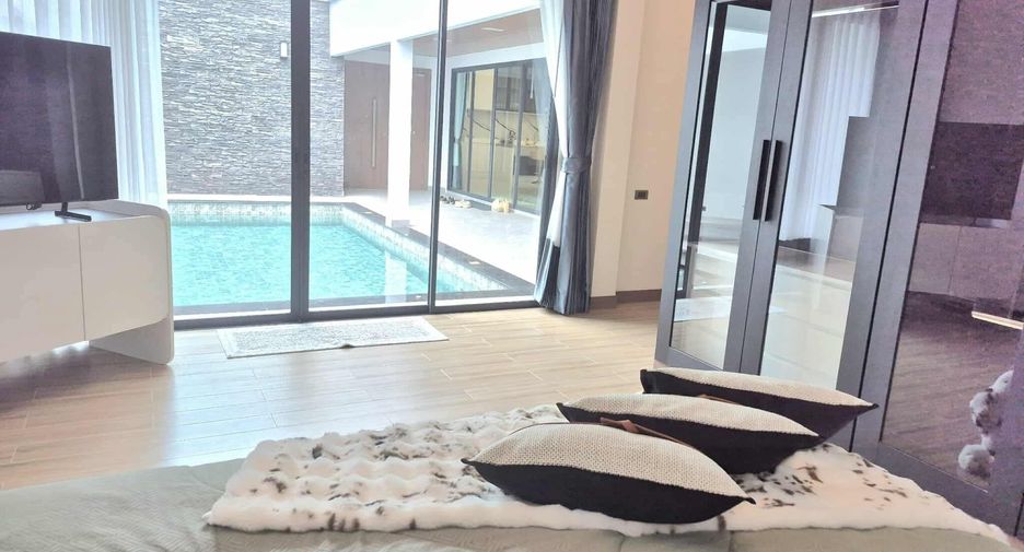 For sale 4 bedrooms villa in Bang Lamung, Chonburi