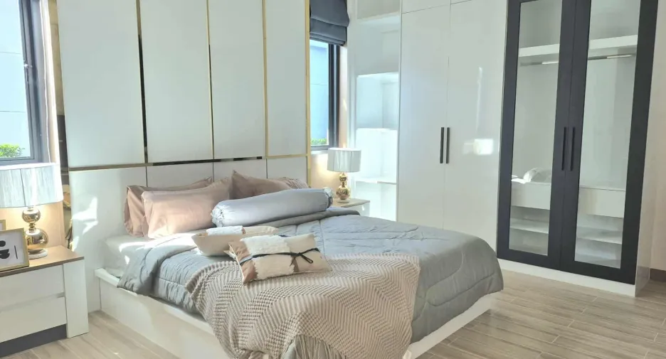 For sale 4 bedrooms villa in Bang Lamung, Chonburi
