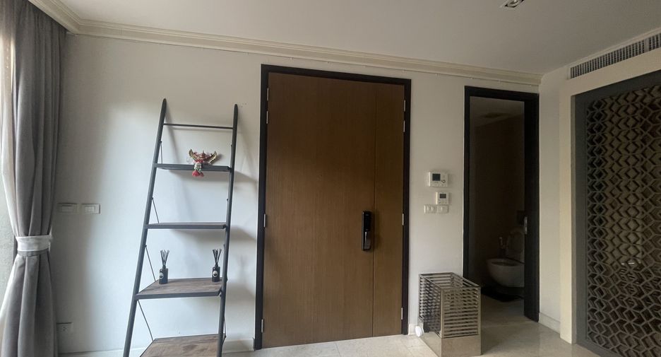 Condo en venta y en alquiler de 3 habitaciones en Yan Nawa, Bangkok