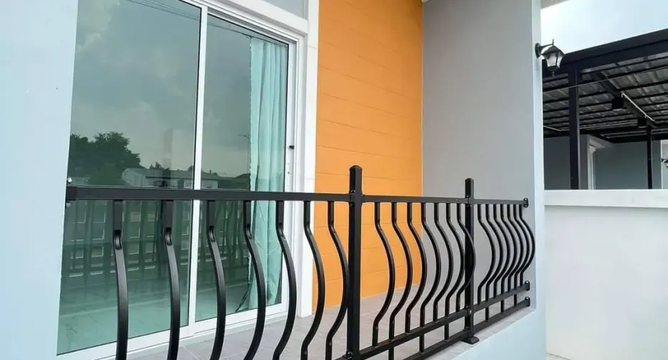 For rent 2 bedrooms house in Ban Bueng, Chonburi