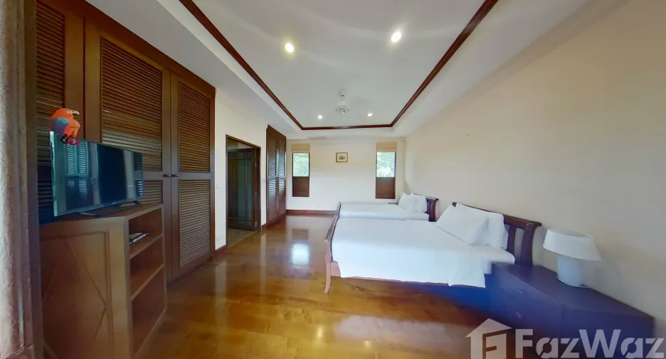 For rent 5 bedrooms villa in Thalang, Phuket