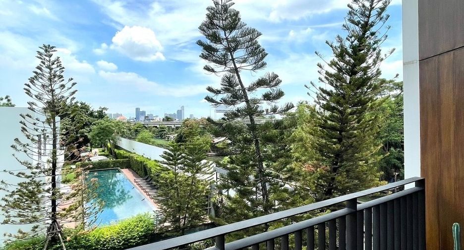 Casa adosada en venta de 3 habitaciones en Suan Luang, Bangkok