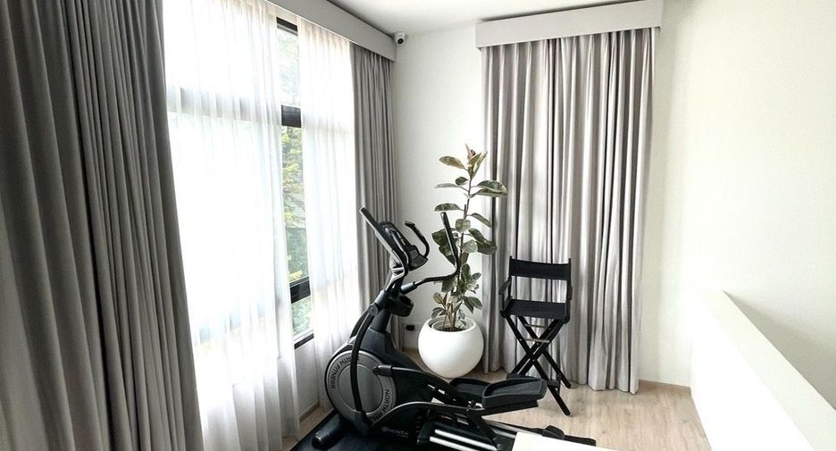 Casa adosada en venta de 3 habitaciones en Suan Luang, Bangkok